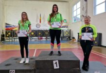 Studenți ai USV Iași, pe podim la tir cu arcul